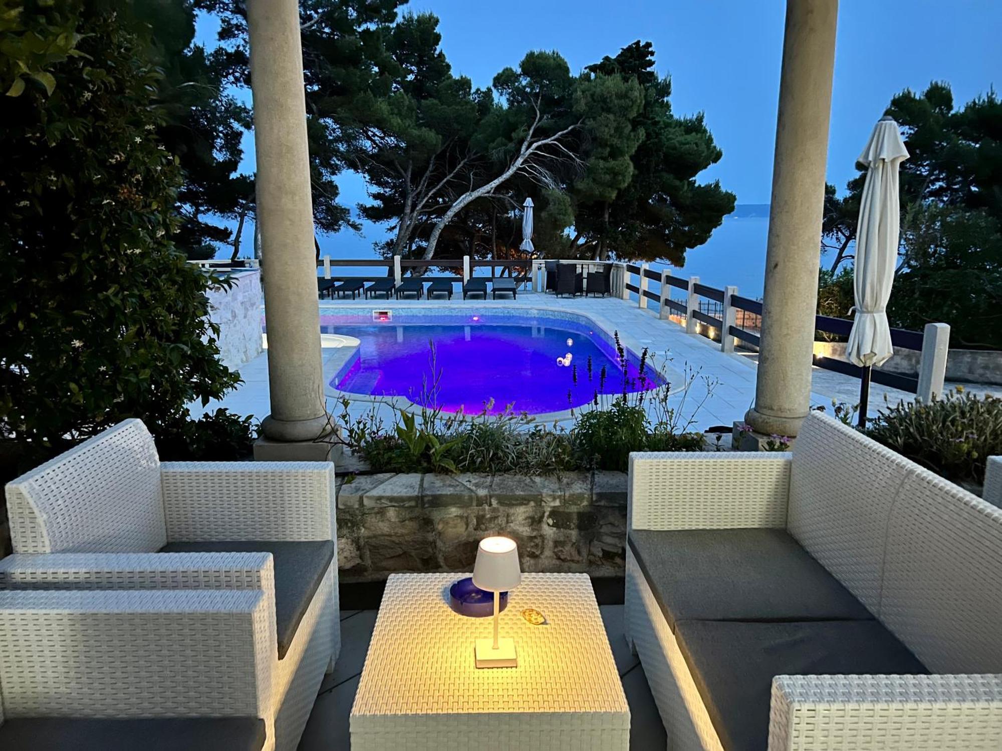 Vila Vera Seafront Apartments Sumartin Ngoại thất bức ảnh