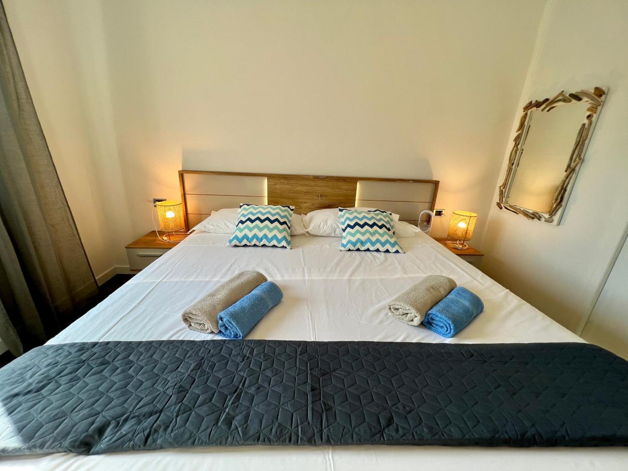 Vila Vera Seafront Apartments Sumartin Ngoại thất bức ảnh