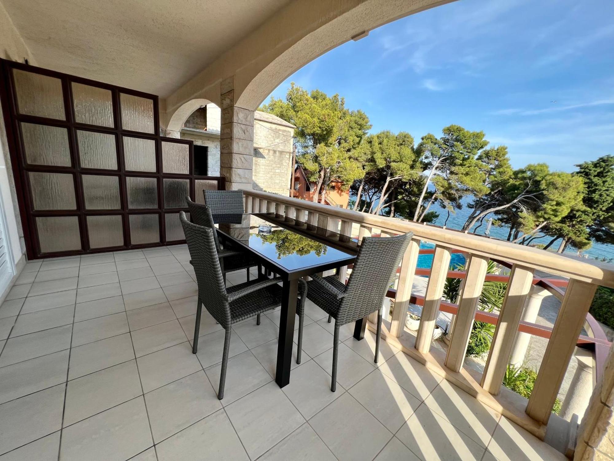 Vila Vera Seafront Apartments Sumartin Ngoại thất bức ảnh